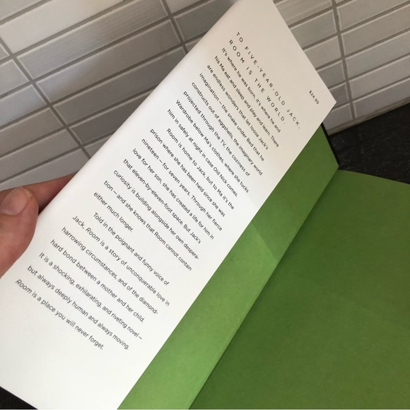 Room by Emma Donoghue hardcover - Picture 10 of 11